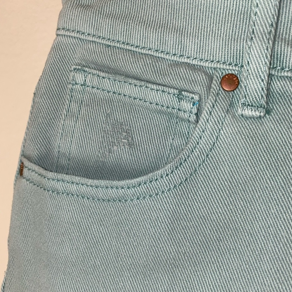 *NEVER WORN* MOM JEANS- MINT - Picture 5 of 6